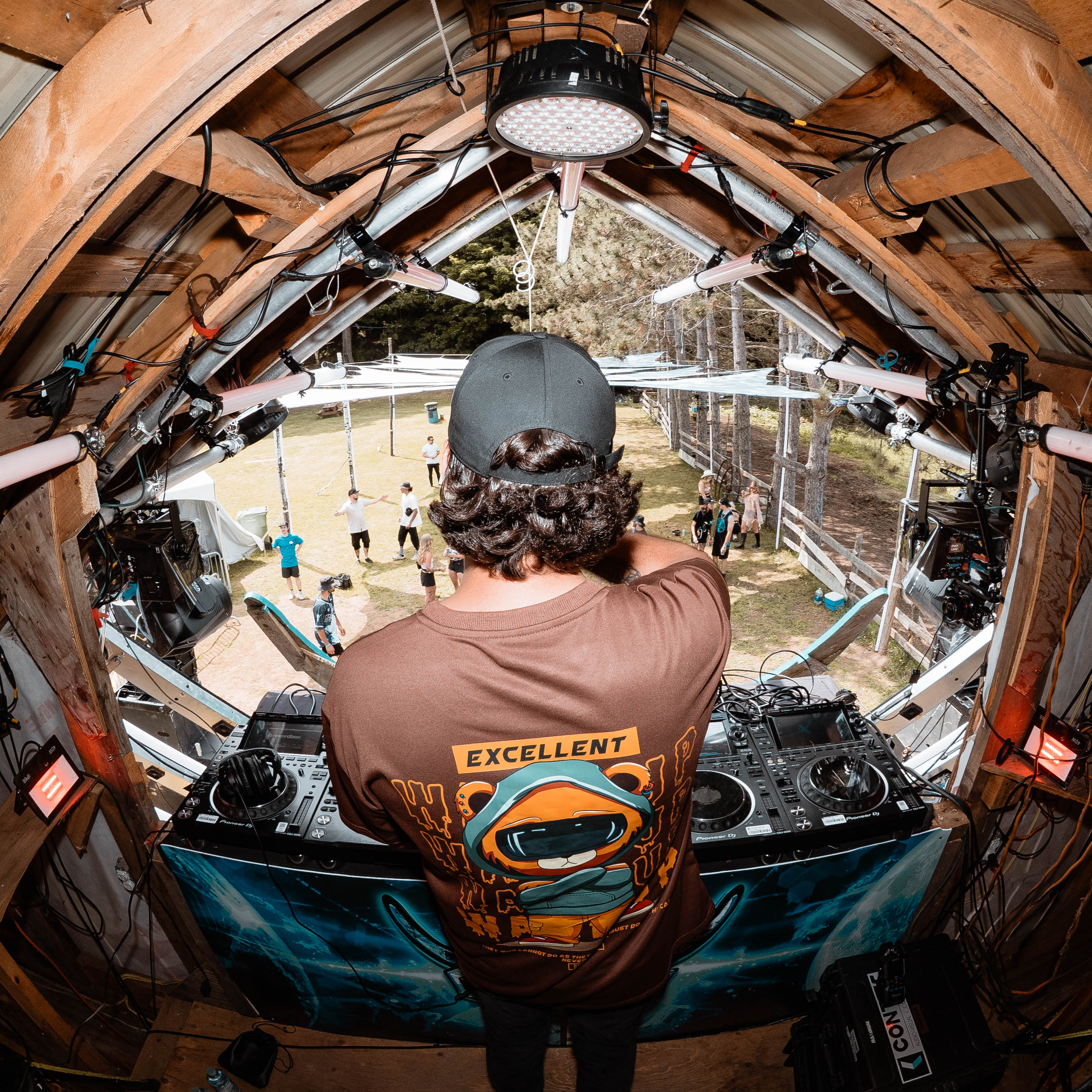 AU7ENTIK performance 6